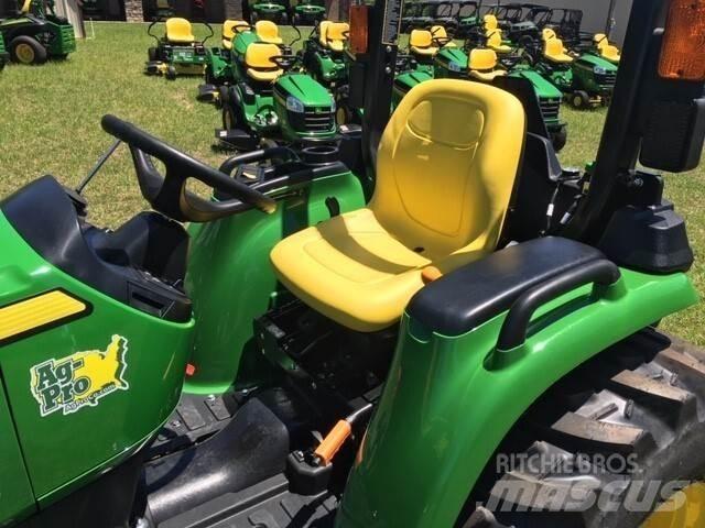 John Deere 3025E Mikrociągniki