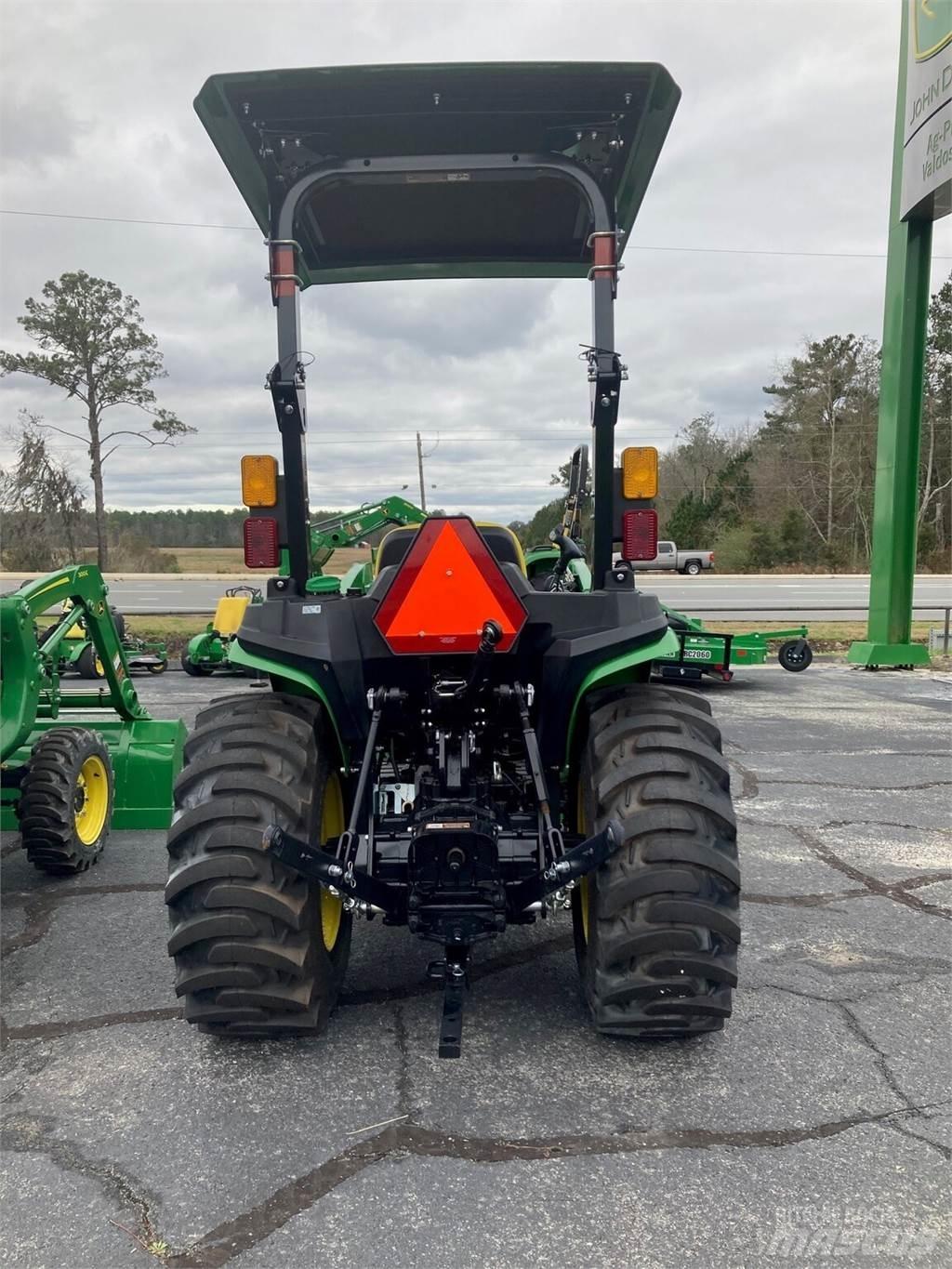 John Deere 3025E Mikrociągniki