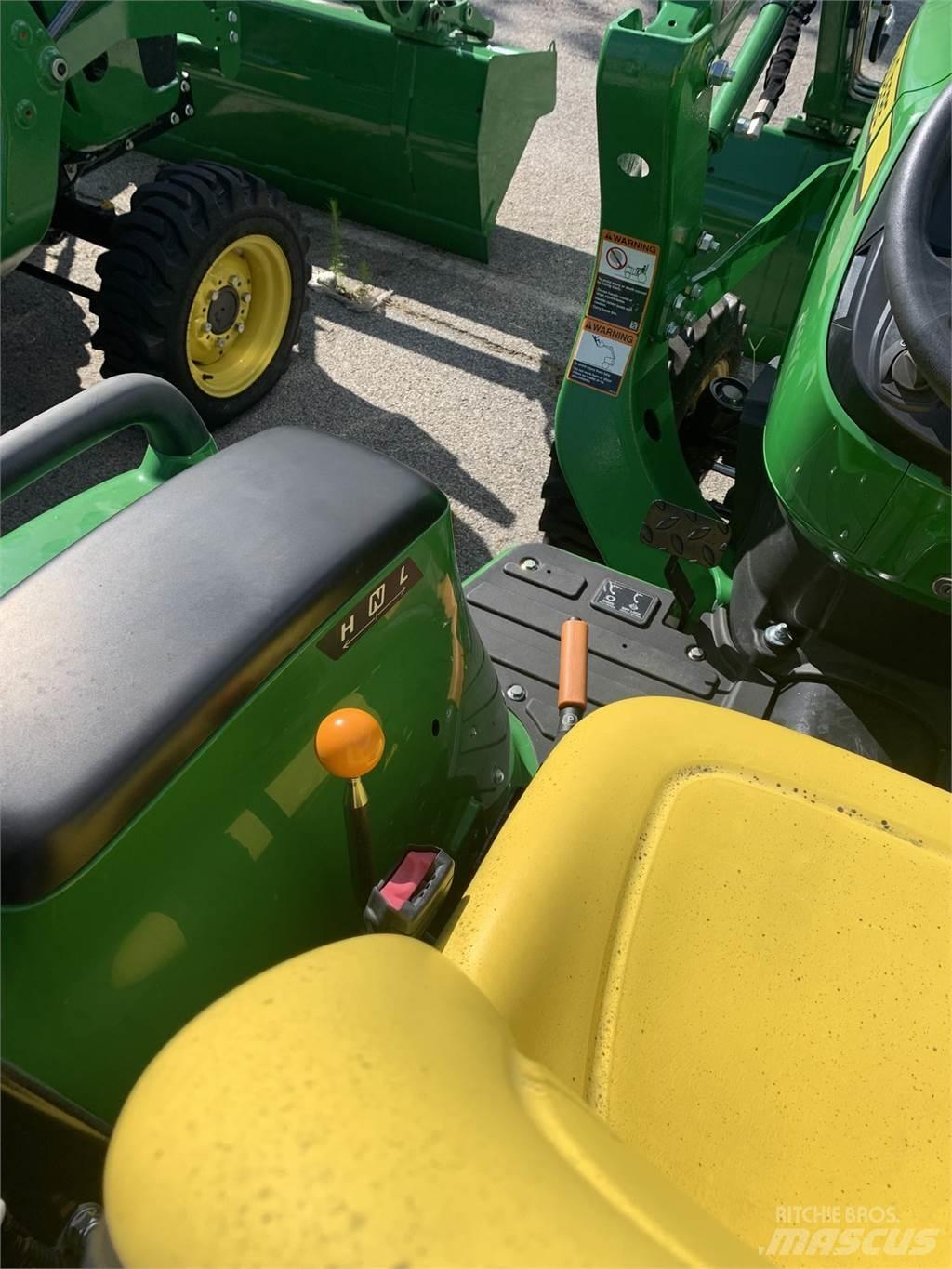John Deere 3025E Mikrociągniki