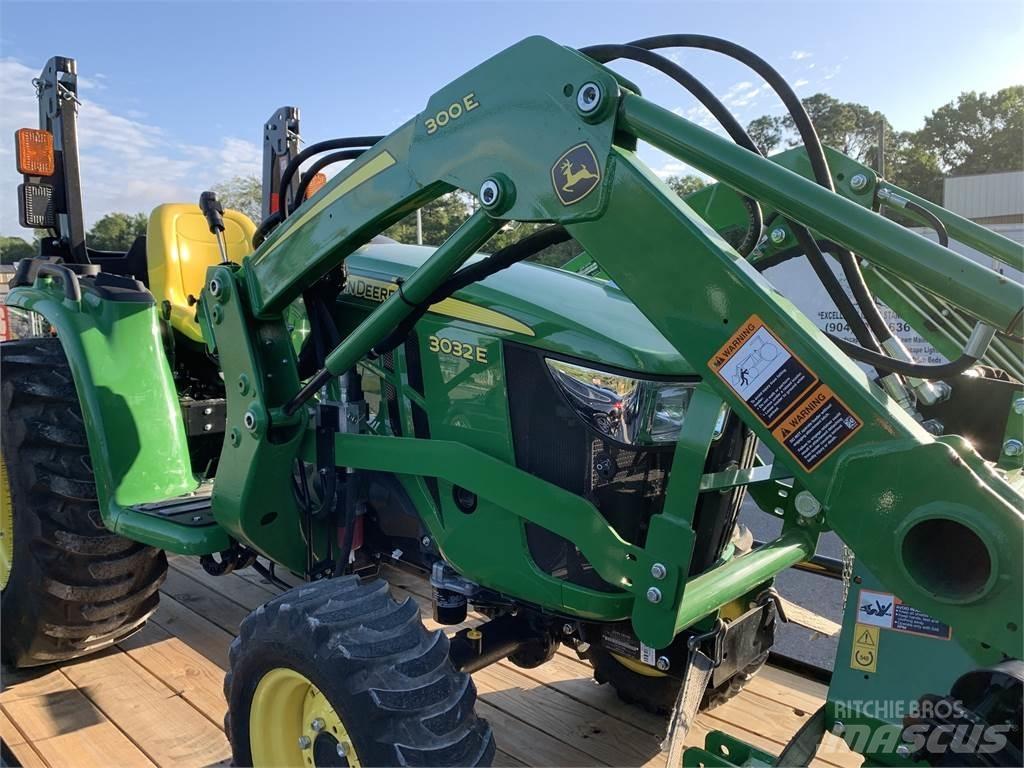 John Deere 3032E Mikrociągniki