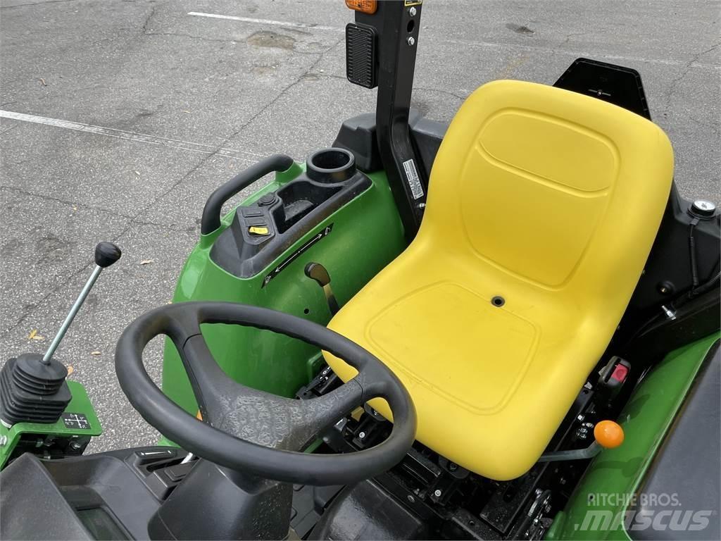 John Deere 3032E Mikrociągniki