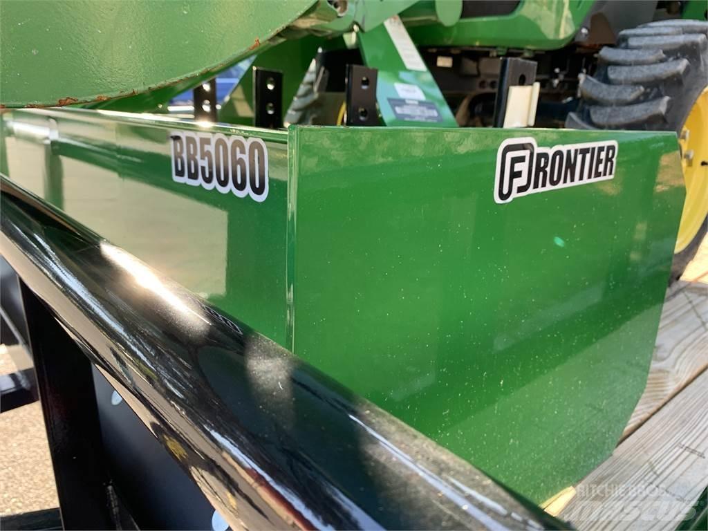 John Deere 3032E Mikrociągniki