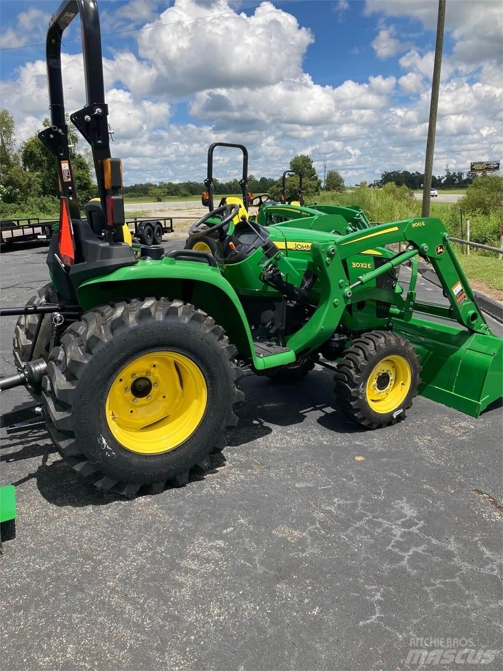 John Deere 3032E Mikrociągniki