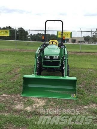 John Deere 3038E Mikrociągniki