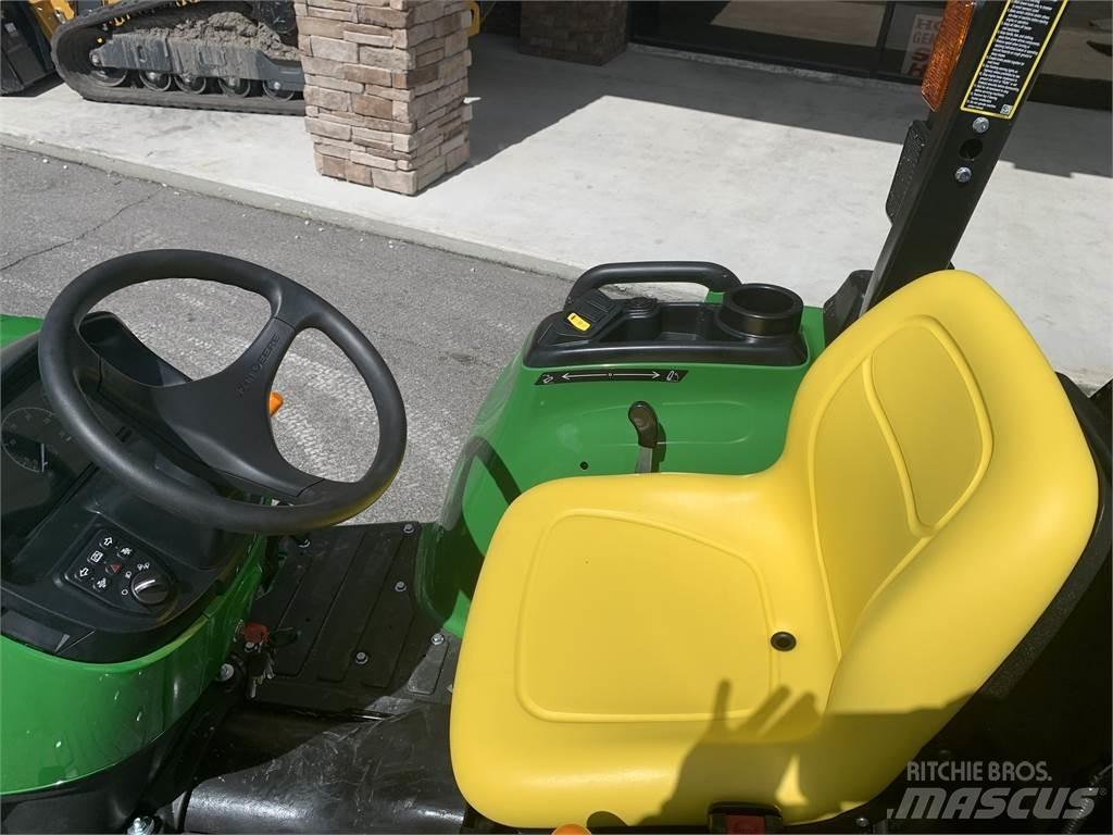 John Deere 3038E Mikrociągniki