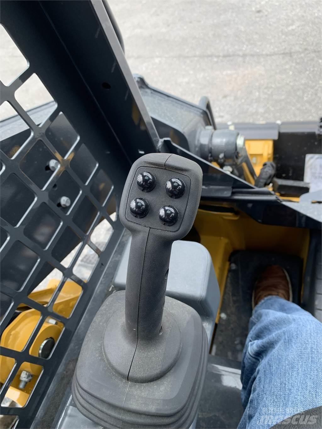John Deere 317G Miniładowarki