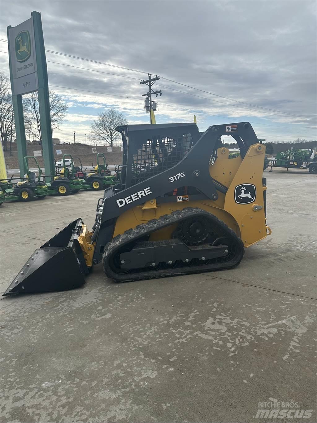 John Deere 317G Miniładowarki