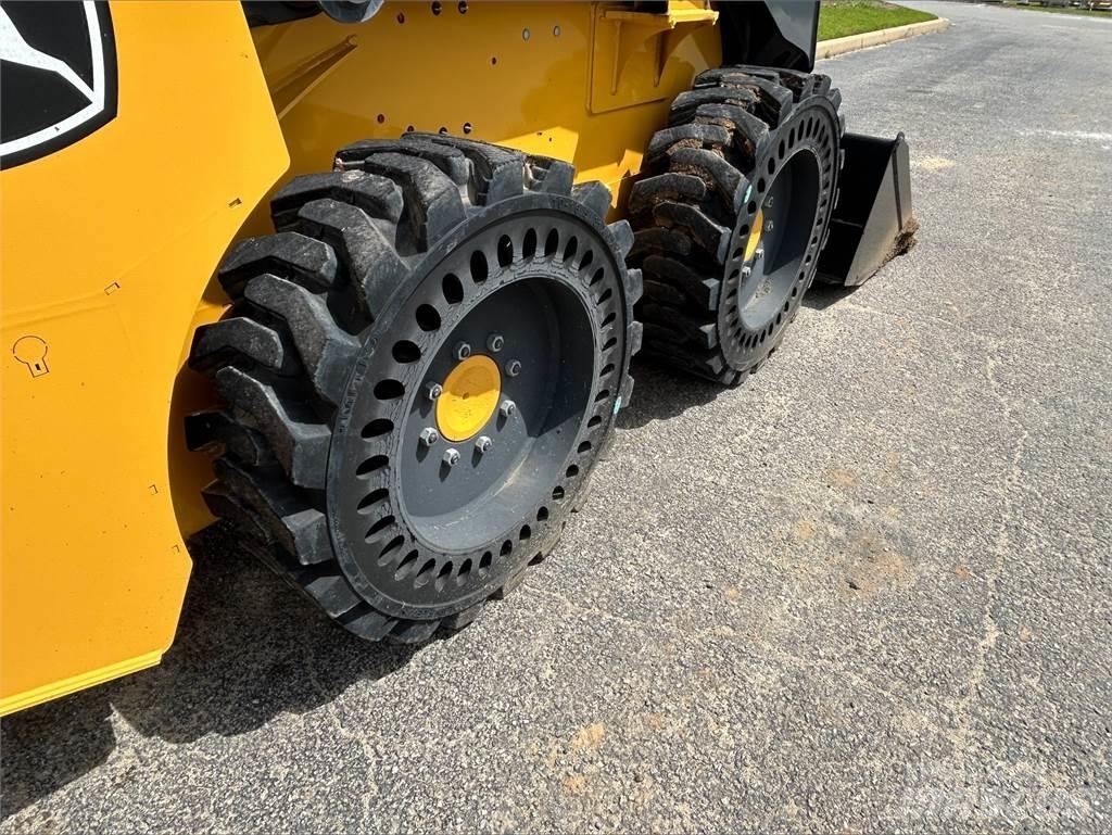 John Deere 318G Ładowarki burtowe