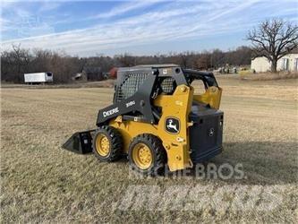 John Deere 318G Ładowarki burtowe