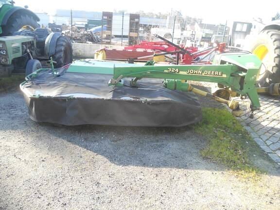 John Deere 324 Kosiarki ze wstępną obróbka paszy