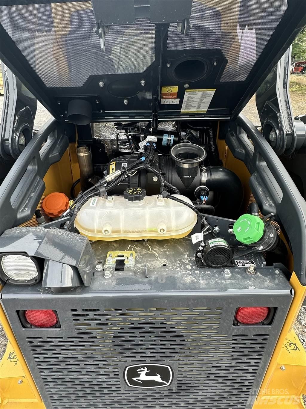 John Deere 325G Miniładowarki