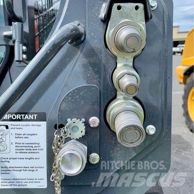 John Deere 331G Miniładowarki