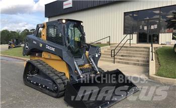 John Deere 331G Miniładowarki