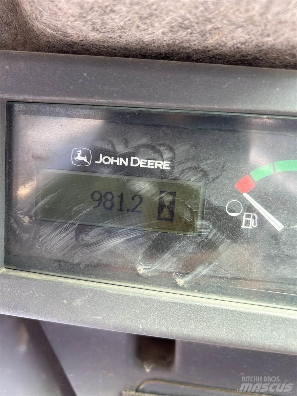 John Deere 331G Miniładowarki
