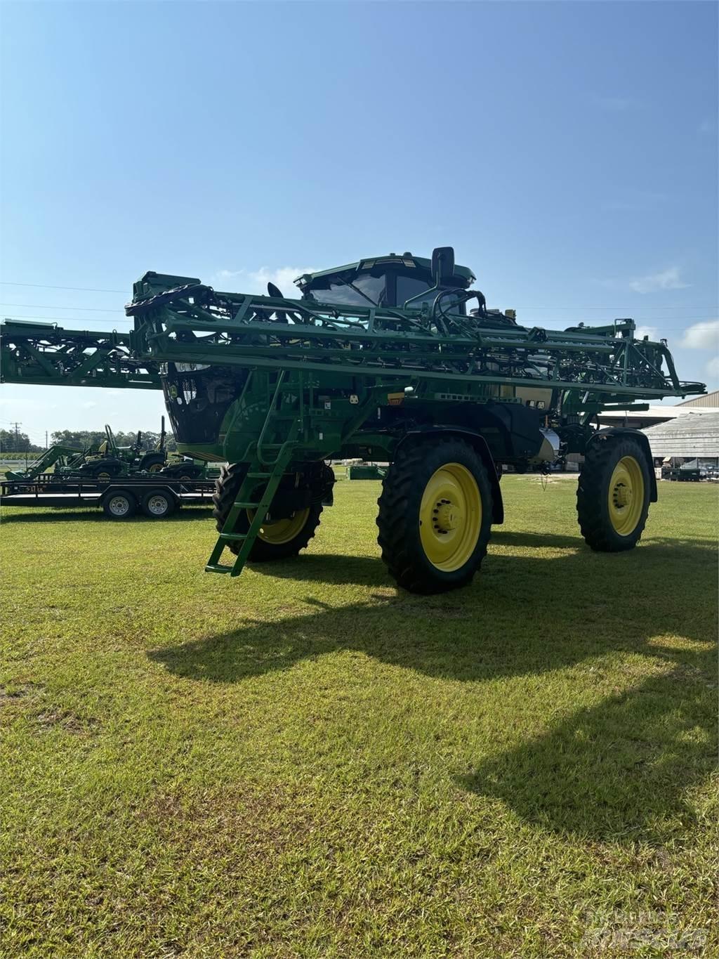 John Deere 410R Opryskiwacze zaczepiane