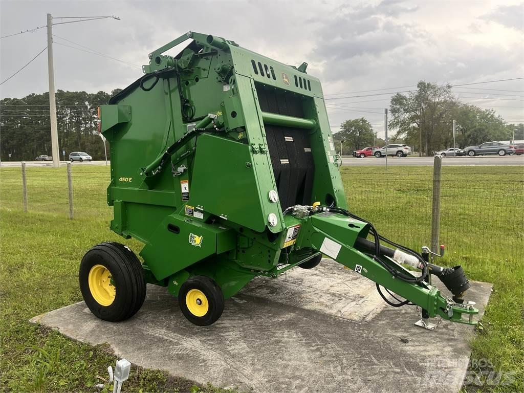 John Deere 450E Prasy zwijające
