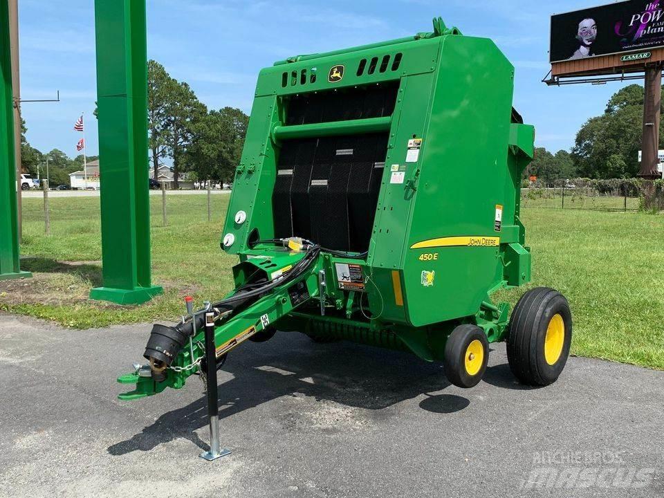 John Deere 450E Prasy zwijające