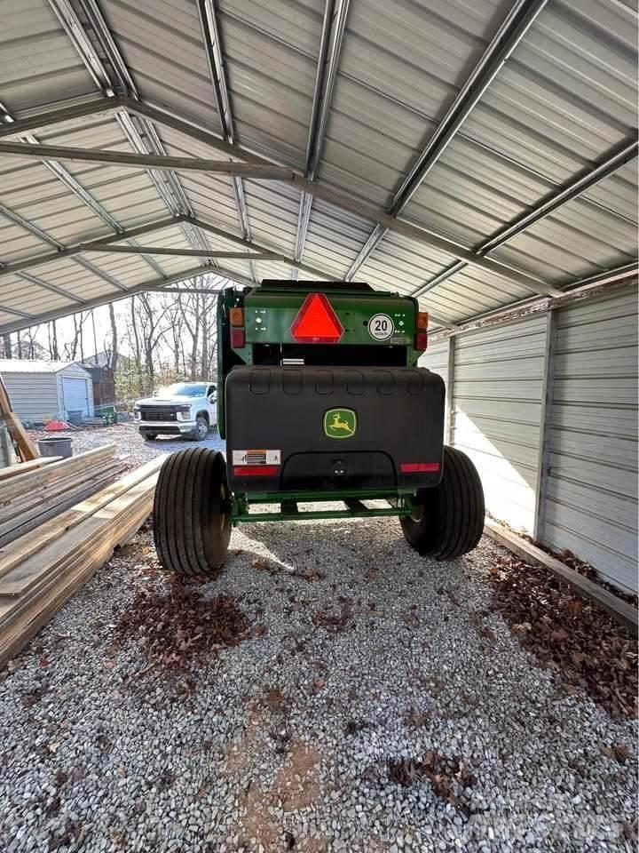 John Deere 450M Prasy zwijające