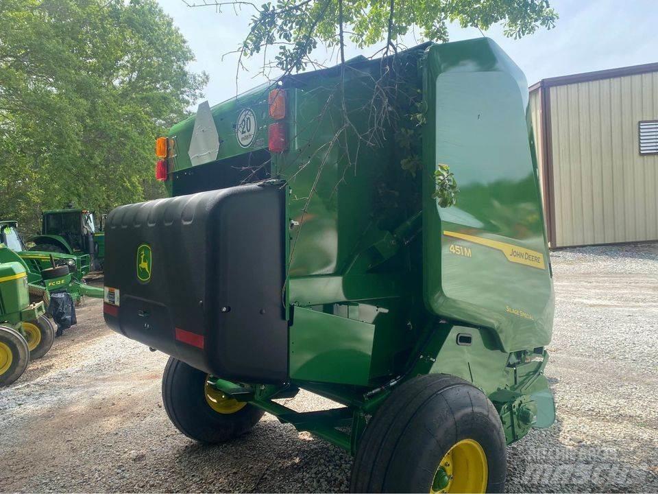 John Deere 451M Prasy zwijające