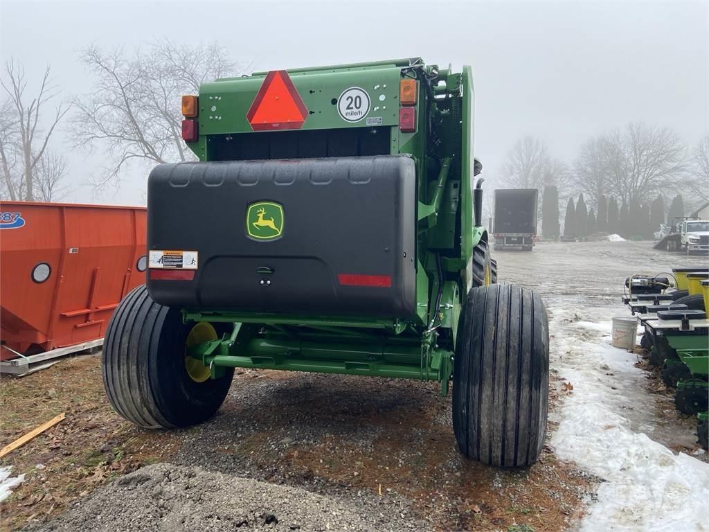 John Deere 451M Prasy zwijające