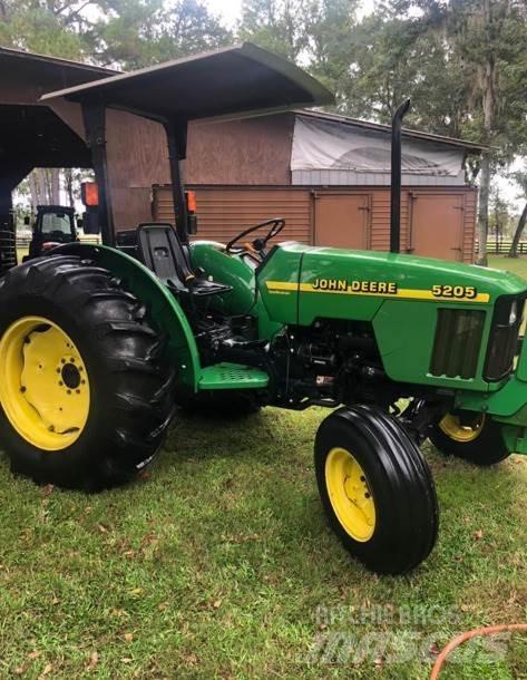 John Deere 5205 Ciągniki rolnicze