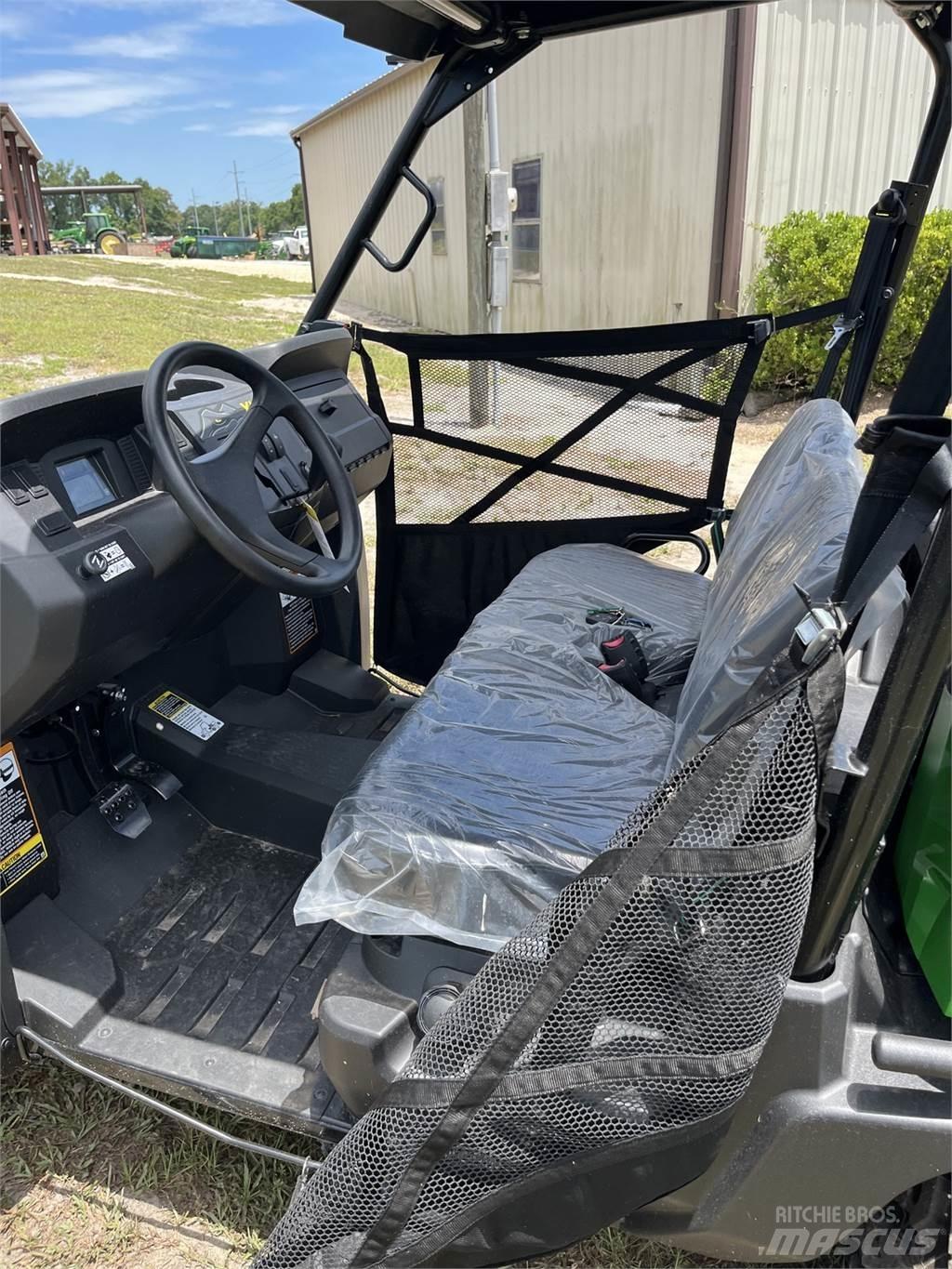 John Deere 560E Maszyny komunalne
