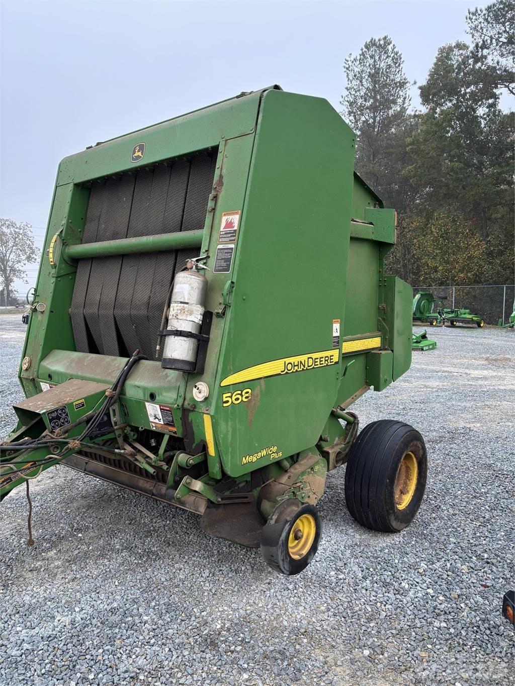 John Deere 568 Prasy zwijające