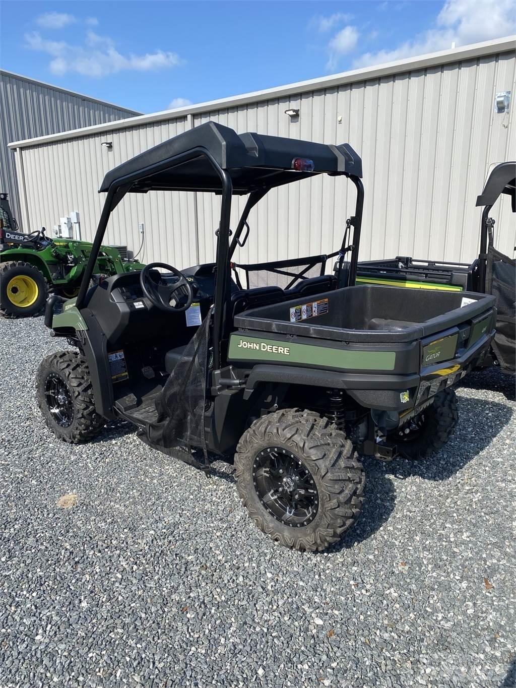 John Deere 590M Maszyny komunalne