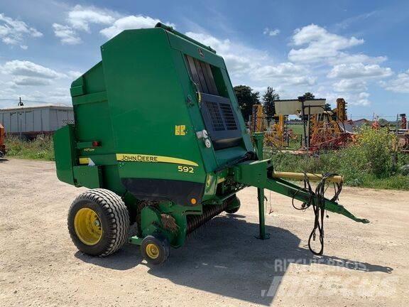 John Deere 592 Prasy zwijające
