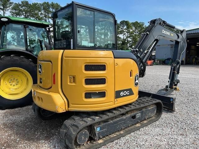 John Deere 60G Minikoparki