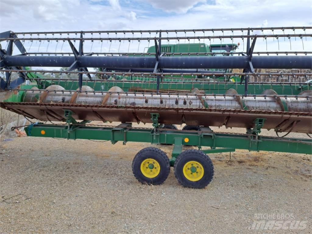 John Deere 620R Akcesoria do kombajnów zbożowych