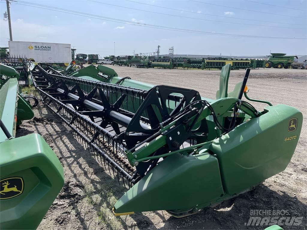 John Deere 640FD Akcesoria do kombajnów zbożowych