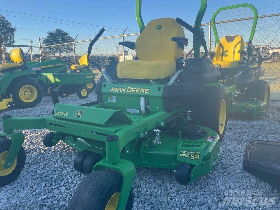 John Deere 720E Kosiarki o zerowym promieniu skrętu