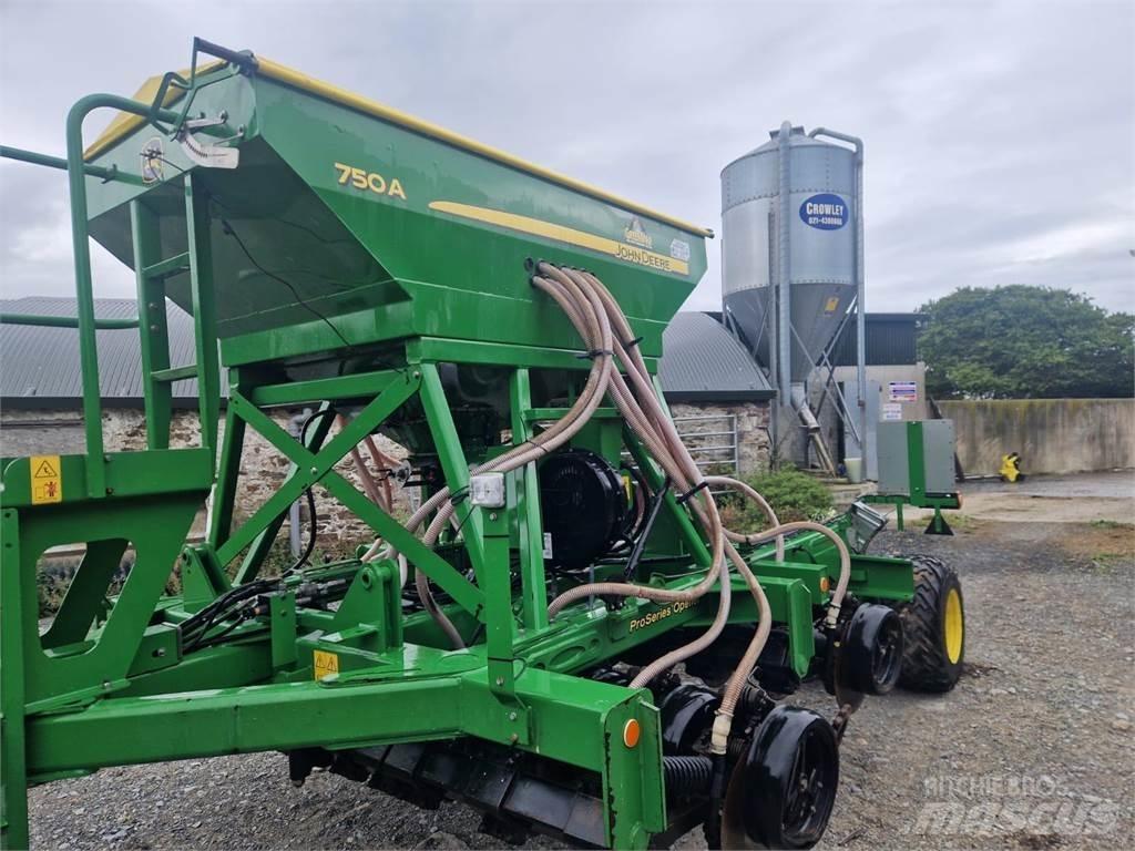 John Deere 750A Siewniki