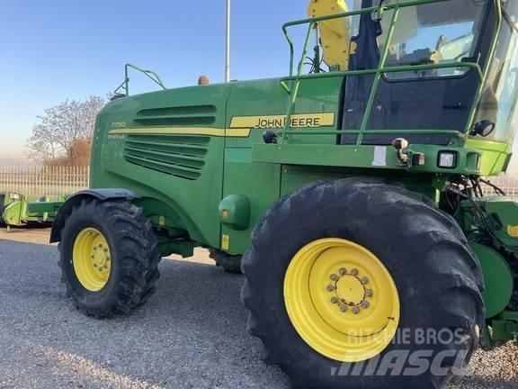 John Deere 7750 Kombajny silosowe