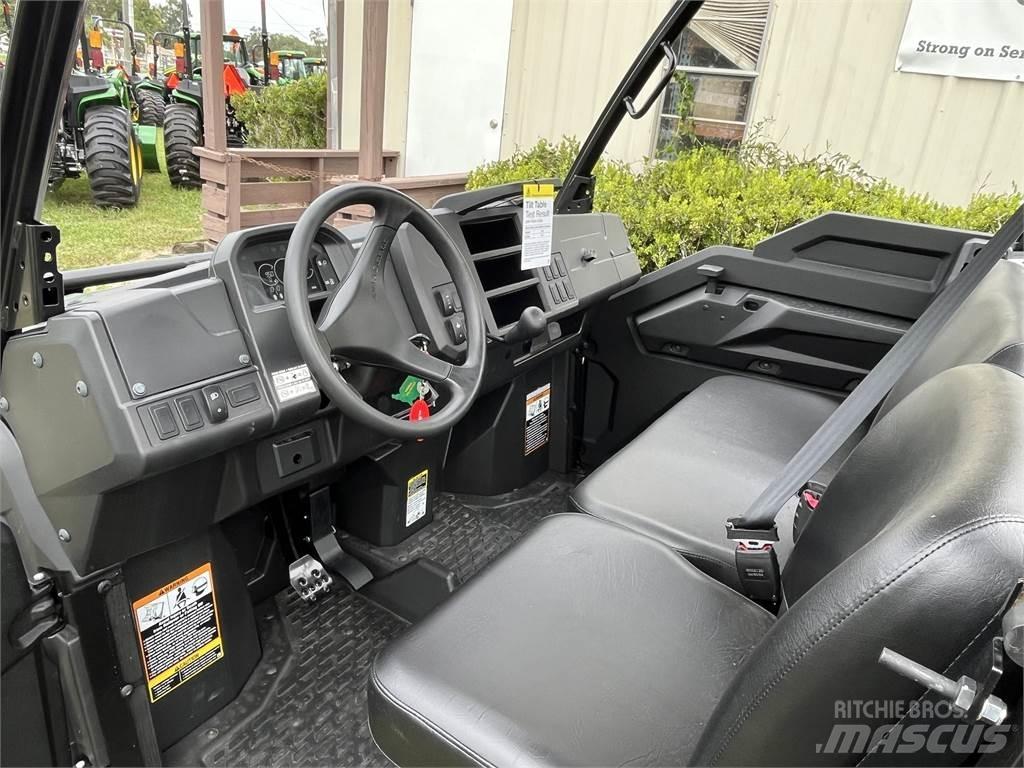 John Deere 835M Maszyny komunalne