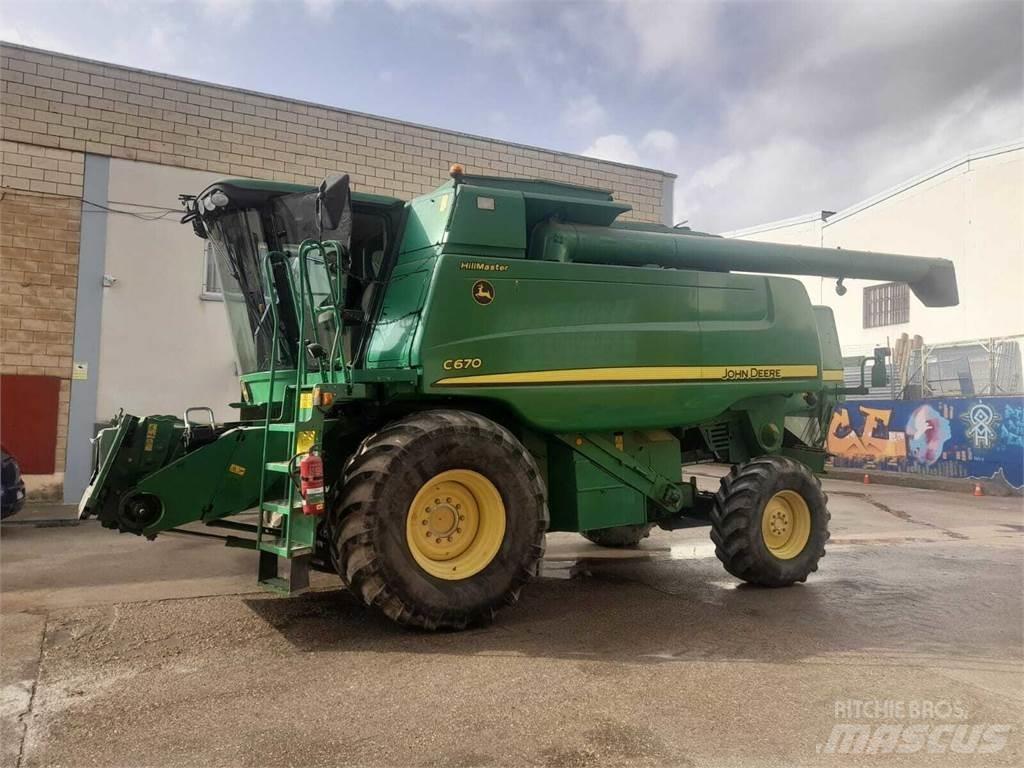 John Deere C670 Kombajny zbożowe