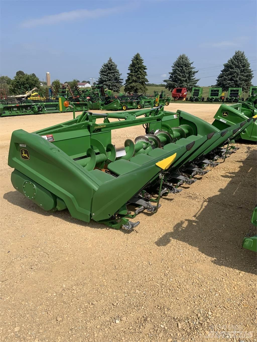 John Deere C8F Akcesoria do kombajnów zbożowych