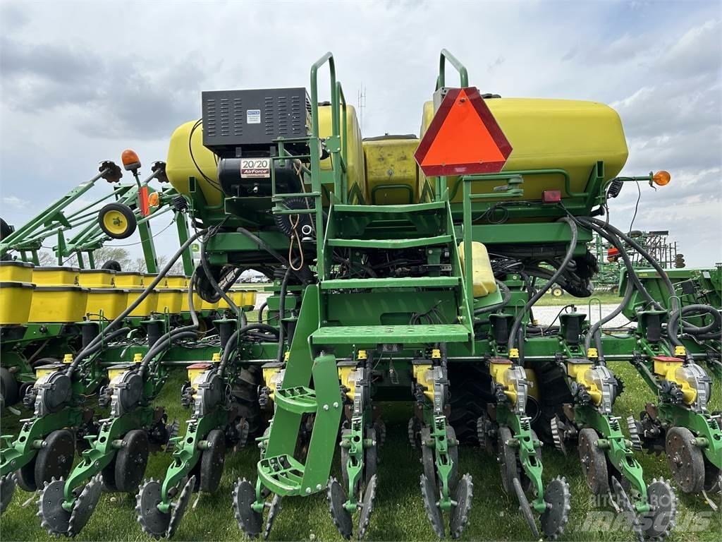 John Deere DB60 Sadzarki