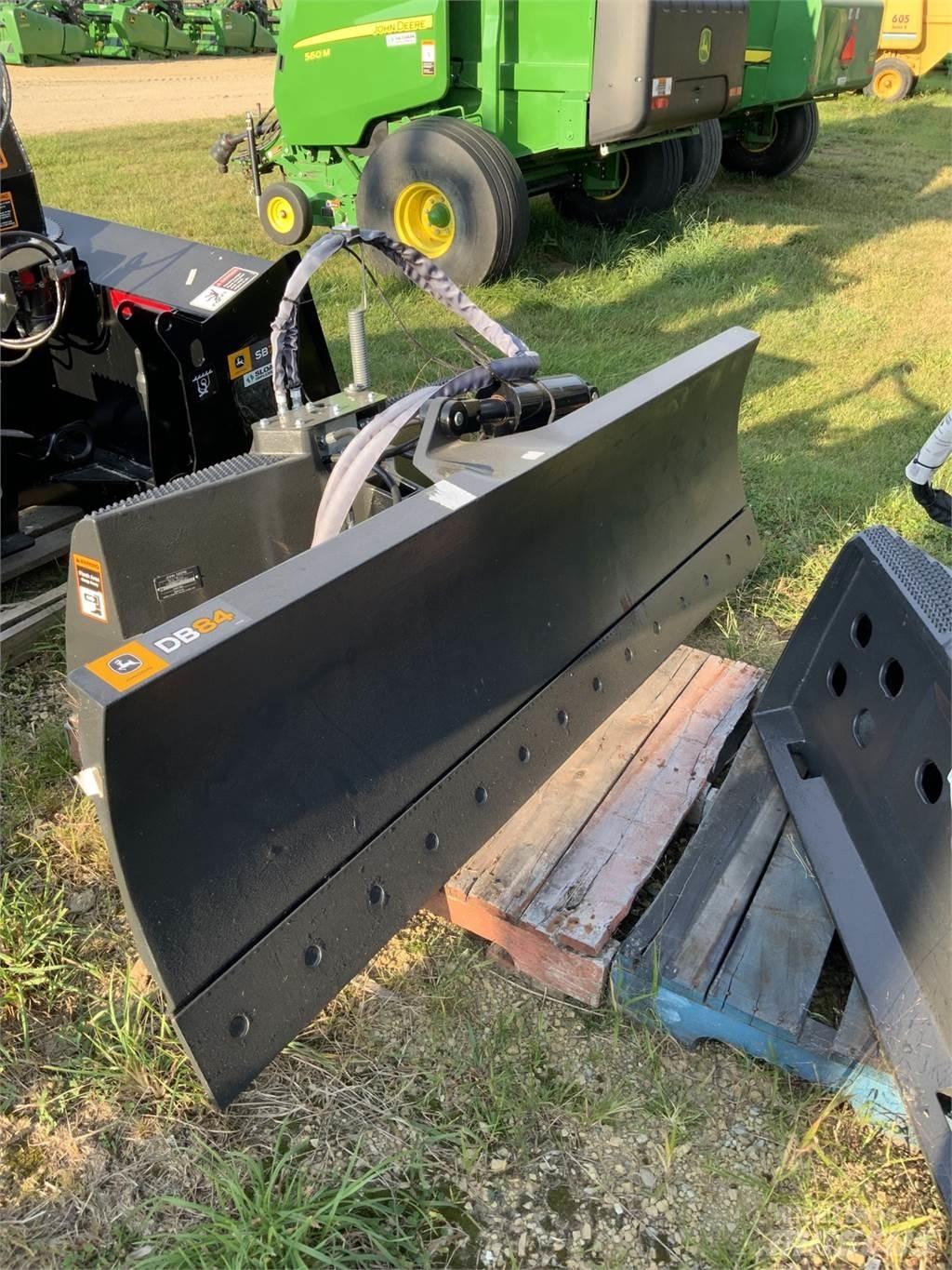 John Deere DB84 Maszyny budowlane - Inne