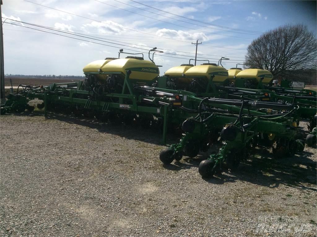 John Deere DR18 Sadzarki