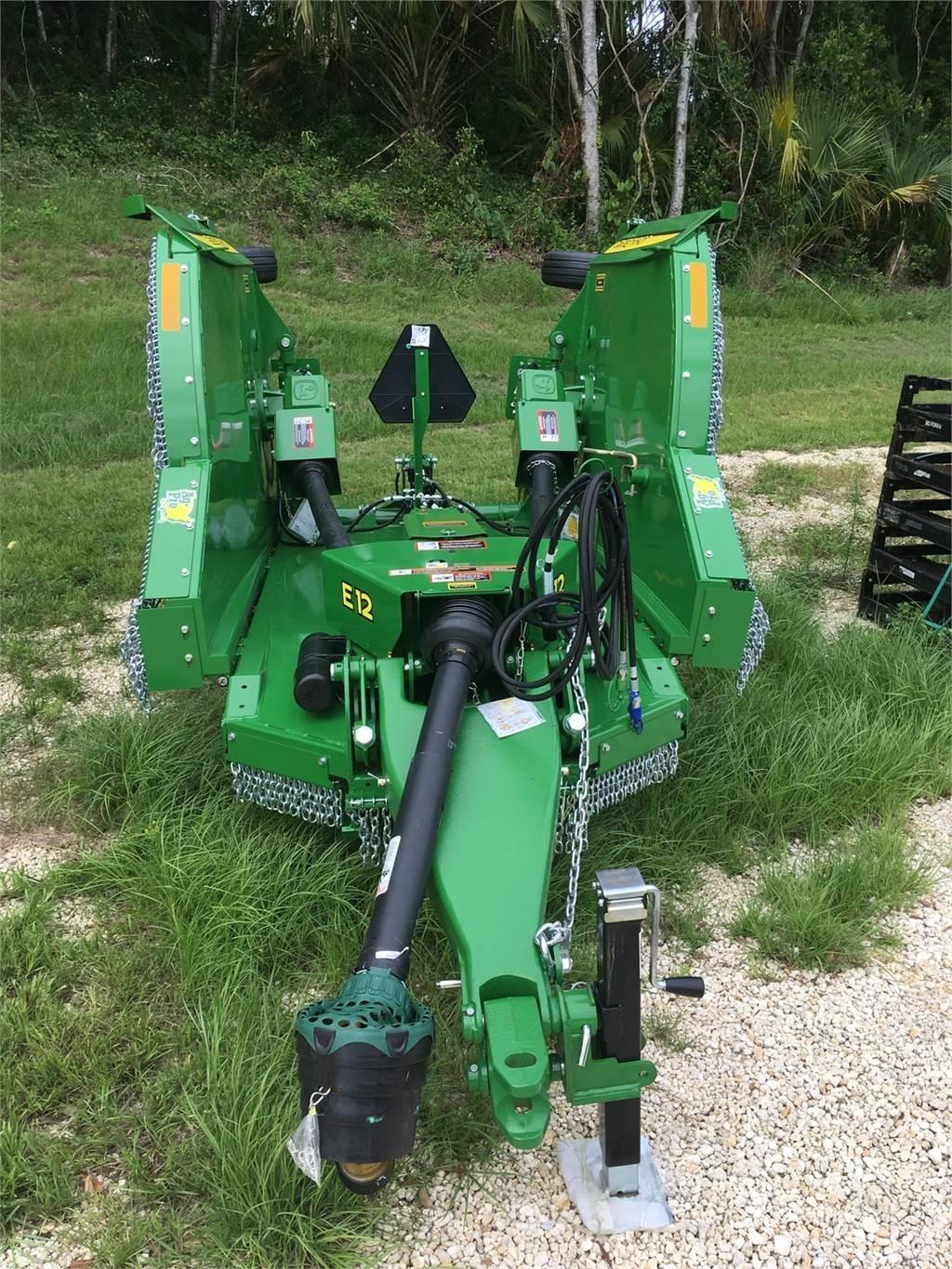 John Deere FC12E Rozdrabniacze, krajarki i odwijarki słomy