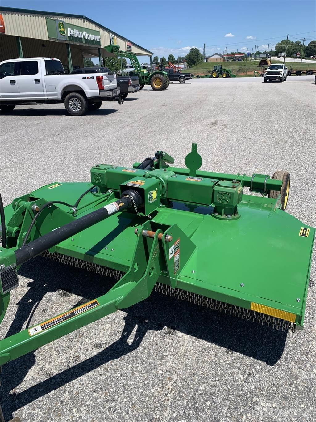 John Deere MX8 Rozdrabniacze, krajarki i odwijarki słomy