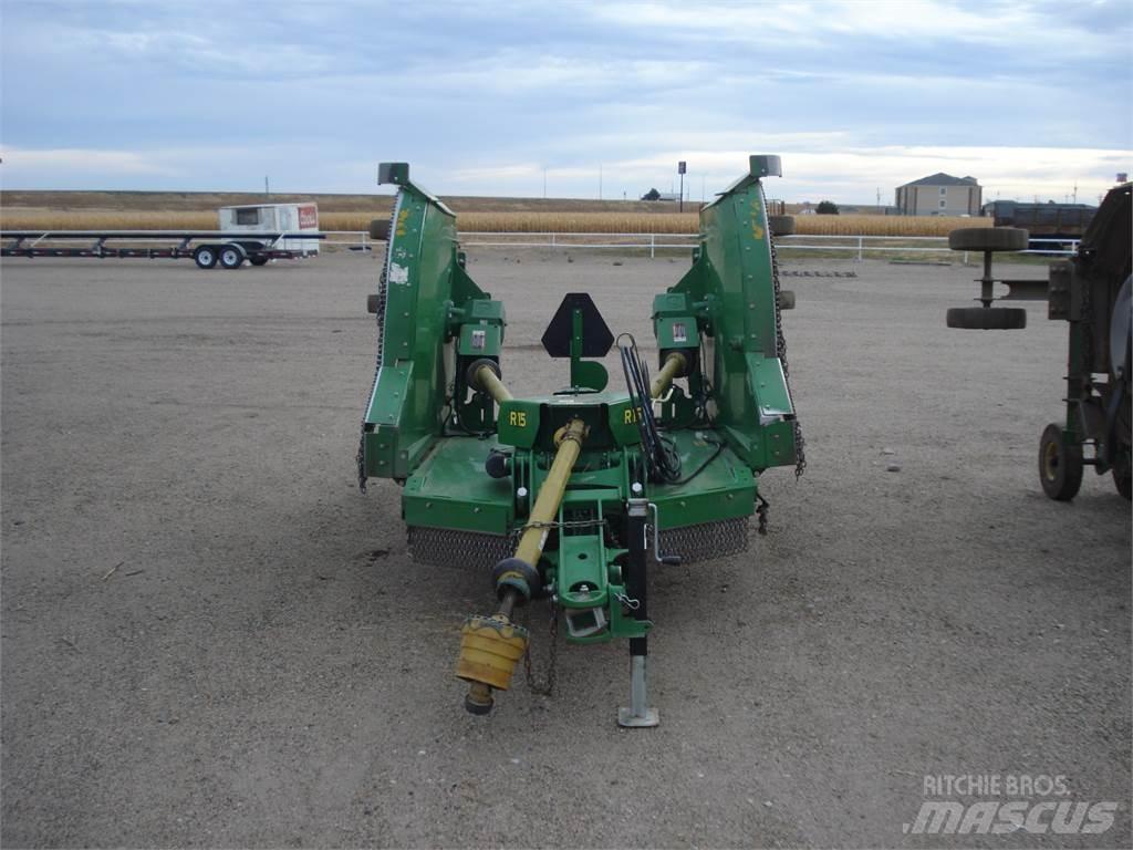 John Deere R15 Rozdrabniacze, krajarki i odwijarki słomy