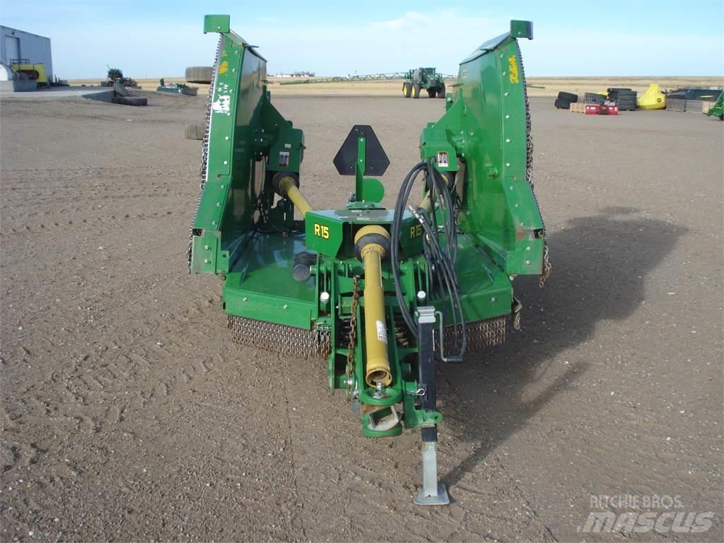 John Deere R15 Rozdrabniacze, krajarki i odwijarki słomy