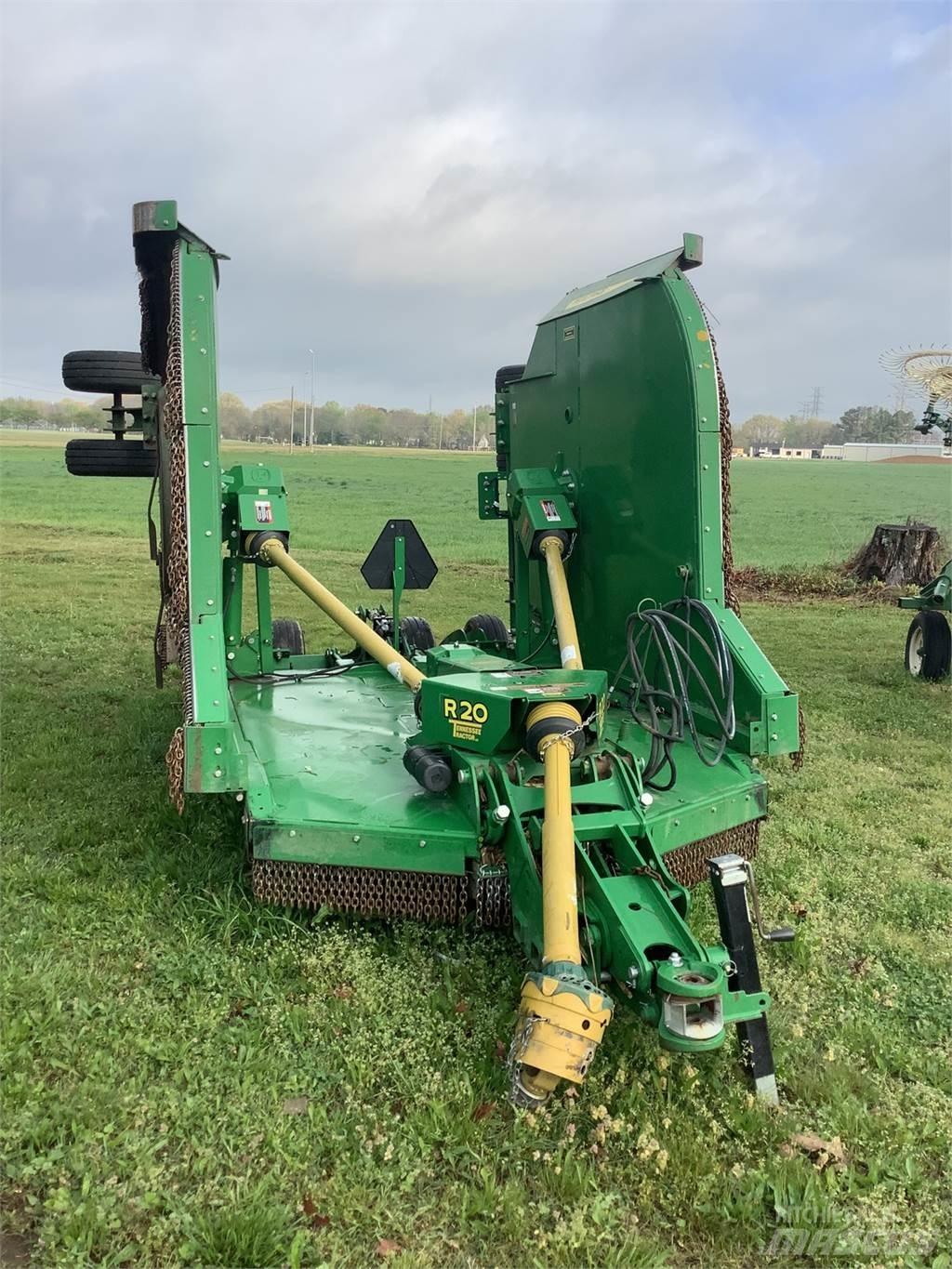 John Deere R20 Rozdrabniacze, krajarki i odwijarki słomy