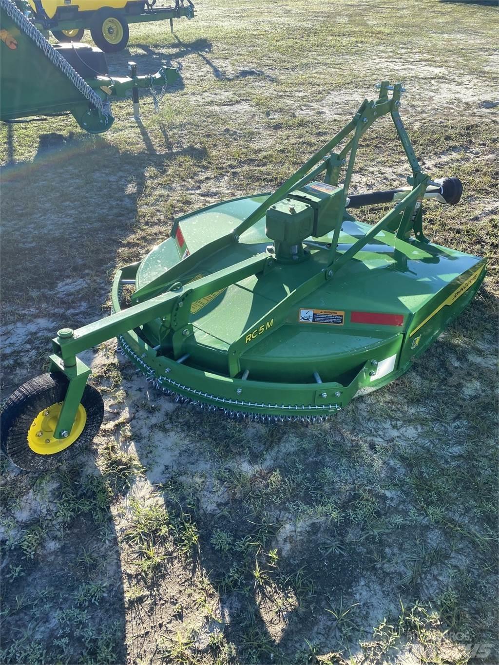 John Deere RC5M Rozdrabniacze, krajarki i odwijarki słomy