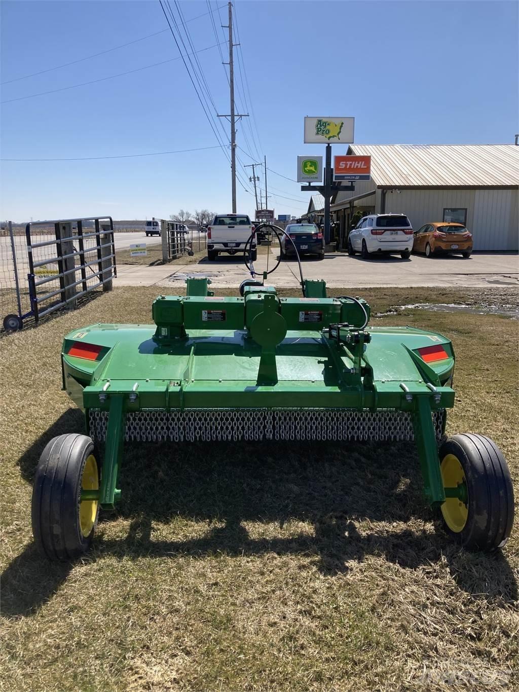 John Deere RC8M Rozdrabniacze, krajarki i odwijarki słomy