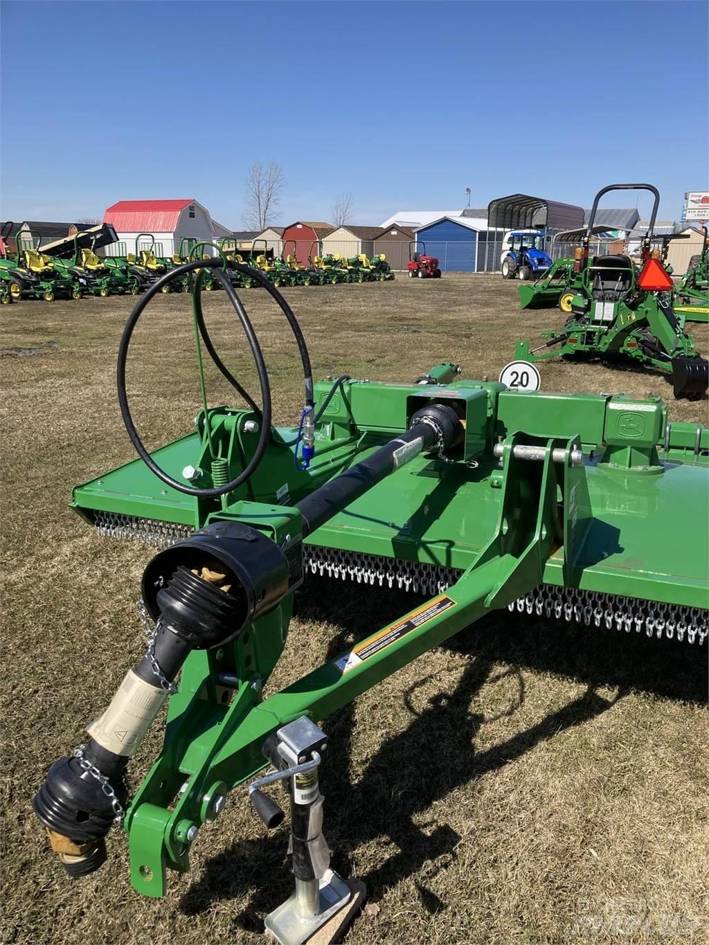 John Deere RC8M Rozdrabniacze, krajarki i odwijarki słomy