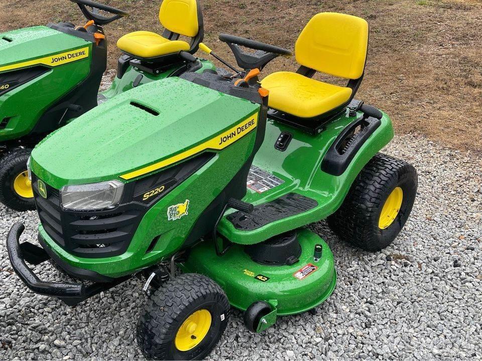 John Deere S220 Mikrociągniki